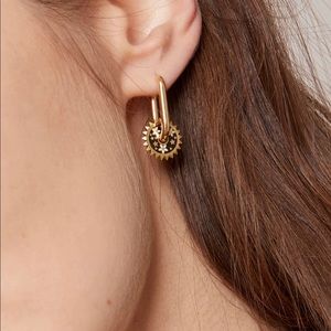 Foundrae 2 earrings. Resilience disk diamond star